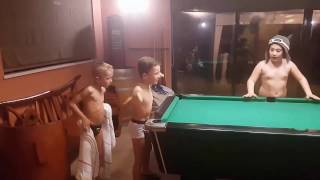 Как отдыхают эмигранты в Португалии.