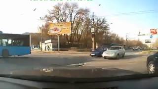 ДТПзаклинило девушку ДТП! Авария! Видеорегистратор