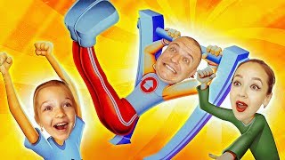 Танцы ПРОТИВ Гимнастики ! Что ПРИДУМАЛ Папа ? Кому ДОСТАНЕТСЯ Сюрприз ? VALENSIA LUCKY FAMILY?