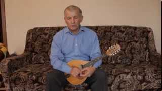 с.Новодубовое. Кукуев Т.И. Игра на мандолине.