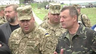 О.Турчинов: Потрібно налагодити виробництво оперативно-тактичних та стратегічних безпілотників