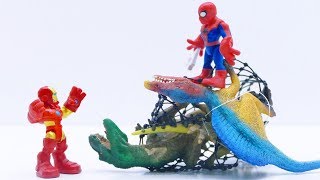 Dinosaur hunt with Spiderman! Iron Man dino collection - Toys Play Time