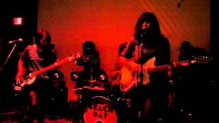 Beach Day - We've Gotta Go (Live @ Shea Stadium 06-19-13)