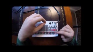 Korg Volca Sample Demo: Making Fat Techno in under 5 minutes (Improv) [By Schtang]