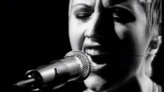 Cranberries - Zombie - Live 1995 MTV Most Wanted Europe Studio