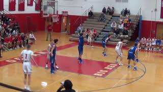 Andrew Seager drops a pair of dunks