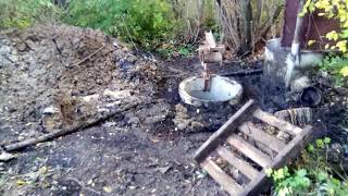Не колодец,а резервуар для родниковой воды