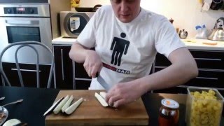 Макароны по флотски с баклажанами и тушенкой. Рецепты с тушенкой.