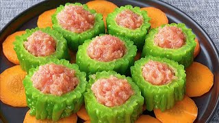 【小穎美食】把苦瓜放鍋裡蒸一蒸，營養又解饞，上桌連湯汁都不剩，太香了