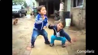 Маленькие дети танцуют классно!