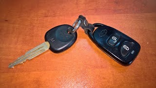 Replacing the battery in the key - 07 - Hyundai Accent, Elantra, Matrix, Santa Fe, Sonata, Tucson