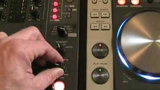 Video 2 The in loop sampler on the DJM-400 DJ mixer.