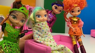 Куклы Сказочный Патруль — Снежка простудилась