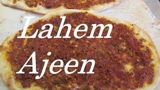 Laham Ajeen ( Iraqi Pizza) With No Yeast Dough/ لحم بالعجين - عجينة بدون تخمير / #Recipe122CFF