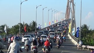Cầu Rạch Miễu tê liệt trong ngày mùng 5 Tết