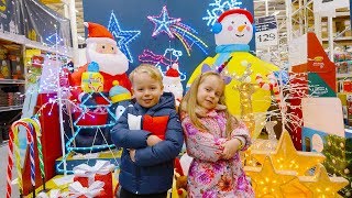 Gaby and Alex goes to Christmas shopping!