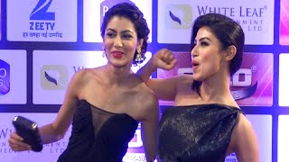 Mouni Roy And Sriti Jha Funny Moments At Zee Gold Awards 2016
