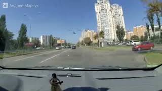 Мудак не уступил дорогу. Киев, оболонь. Дтп