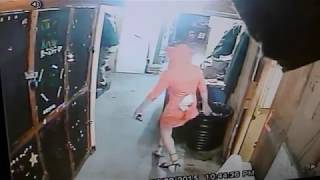 extremely drunk girl trying to walk (record from CCTV camera)