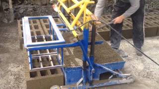 Станок для изготовления шлакоблоков Т-30 wmv
