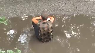 Вся суть алкоголя в одном видео . Убогое зрелище .