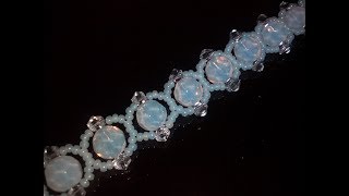 Браслет из бисера, бусин и биконусов. МК. DIY. Tutorial: beaded bracelet