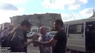 Клоун психует, а даги   быкуют.