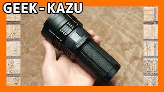 【衝撃】目に当てると失明！懐中電灯の85倍のフラッシュライト