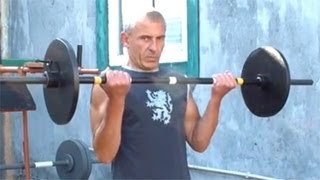 Подъем штанги на бицепс стоя: правильная техника выполнения