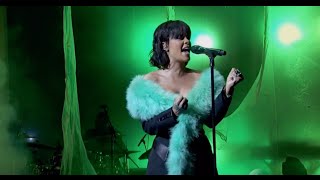 2016 Billboard Music Awards- Rihanna's Performance At The 2016 BBMAs Was Phenomenal