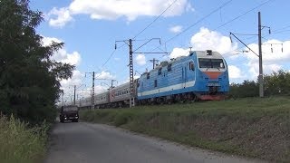 Встреча электропоезда ЭР9ПК-276 и электровоза ЭП1П-050