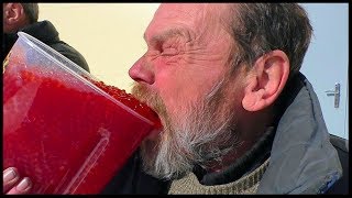 На что готов мужик ради 300 руб / 3 кг. Красной икры Жесть !