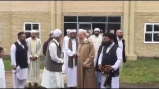 Shaykh Muhammad al-Yaqoubi visits Shaykh Pirzada at Jamia Al-Karam (August 2016)