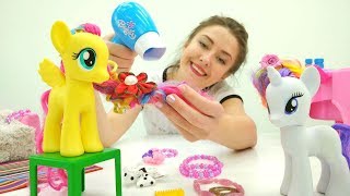 Видео для детей - Пони игры в  Веселой школе - Прически