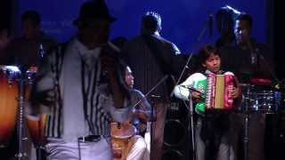 "EL POLLO ROBLES" EN TARIMA CON FARID ORTIZ