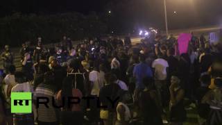 RAW: Rifle-wielding Baton Rouge police shutdown anti-brutality demo