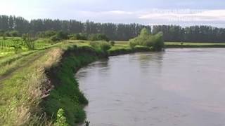 Дамба реки Лаба в аварийном состоянии.