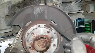 Регулировка стояночного тормоза BMW 3 серии 2006 е91, кузов e91, e92