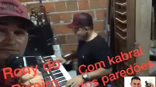 Sonamblo do nada eu apareço na balada
