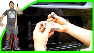 ЗАМЕНА ЛАМПЫ ПОДСВЕТКИ ЗАДНЕГО НОМЕРА