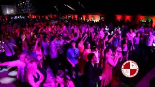 Um show de carnaval, bateria escola de samba em Baile de Formatura - Apito de Mestre