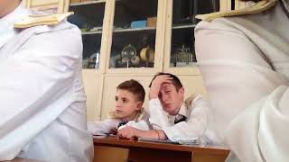 Физика сближает
