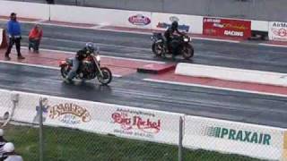 Yamaha V Max drag racing a Hayabusa and Yamaha R6