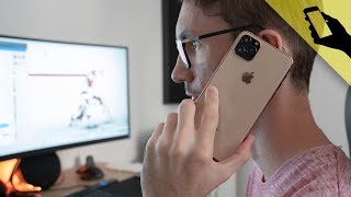 Kezemben egy "iPhone 11 Pro Max" modell - ilyen lesz az idei trió