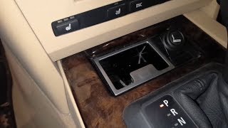 BMW E60 5 SERIES  КАК  СНЯТЬ  ПЕРЕДНЮЮ ПЕПЕЛЬНИЦУ.