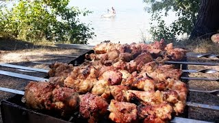 МАРИНАД ДЛЯ ШАШЛЫКА на минеральной воде и киви МАРИНАД ДЛЯ ШАШЛИКА на мінарельній воді та ківі