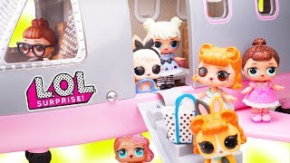 LOL Surprise Dolls + Lil Sisters get New Plane for Vacation with Pets - Toy Wave 2 Fizzy Video