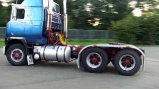 Mack F700