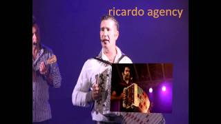 jorge loureiro e sua banda cantando "o senhora do rosário"