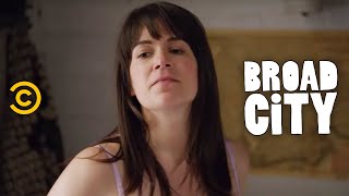 Broad City - To Peg or Not to Peg?